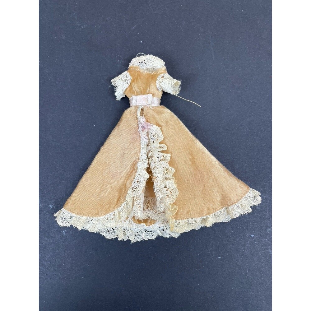 Vintage 1970's Dawn Doll 'Down the Aisle' Wedding Gown by Topper Toys *read